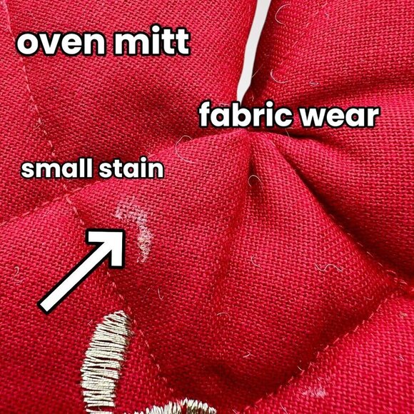 Jingles & Joy Holiday Kitchen Towel & Quilted Oven Mitt Set - Picture 9 of 11